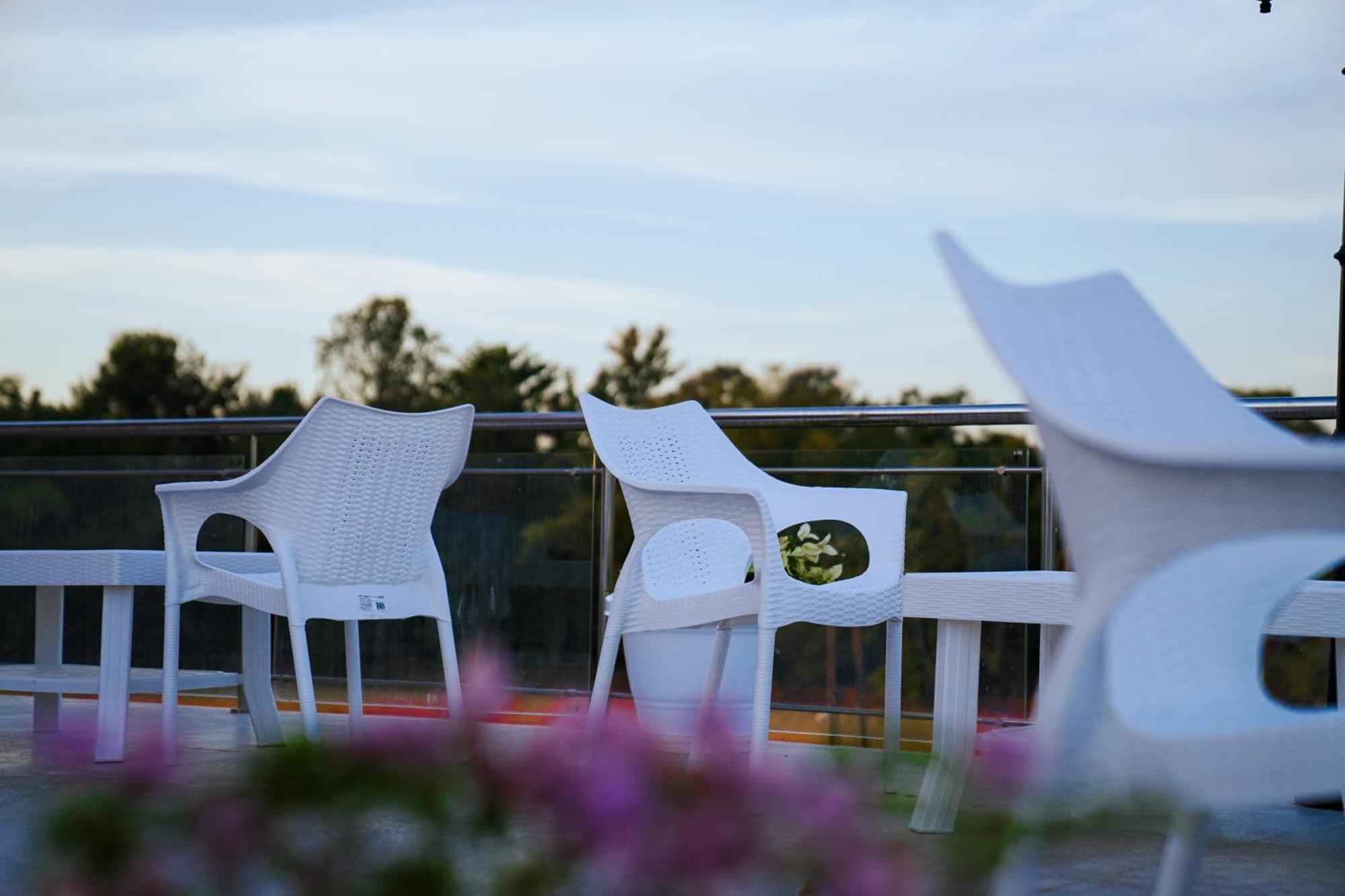 Finn'S Weaver Resort, Kāziranga Esterno foto