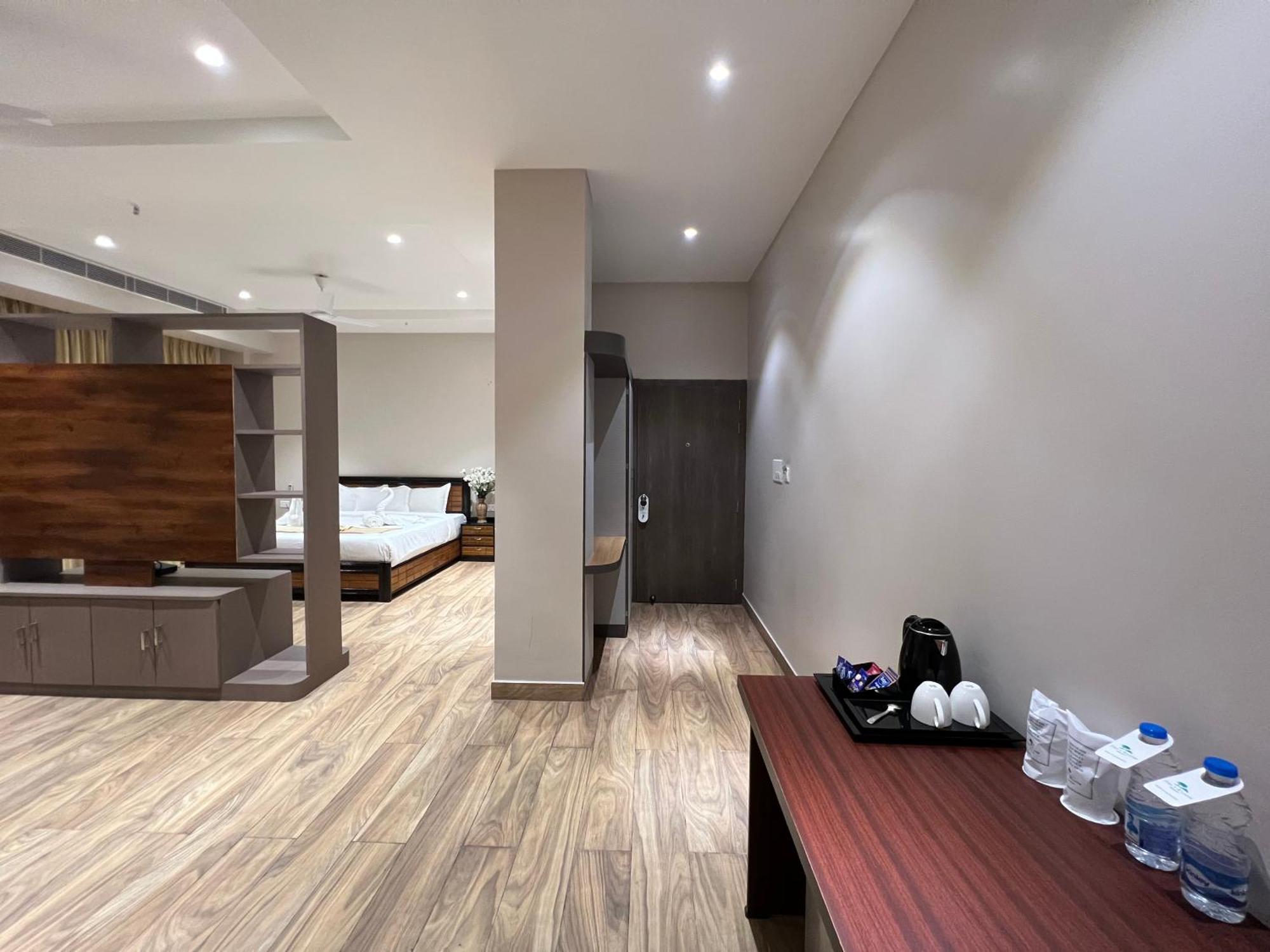 Finn'S Weaver Resort, Kāziranga Esterno foto